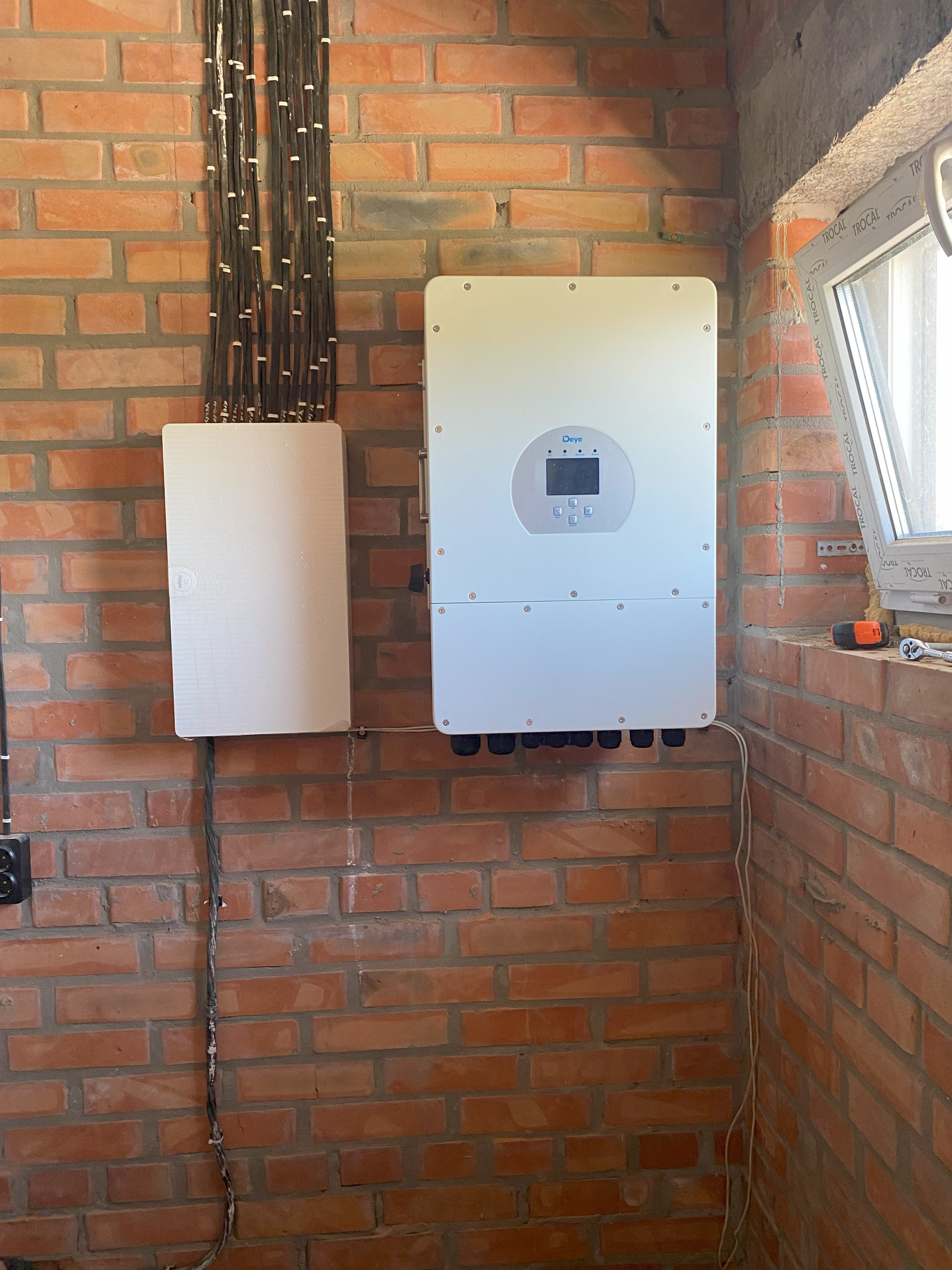 Інвертор Deye 12kw